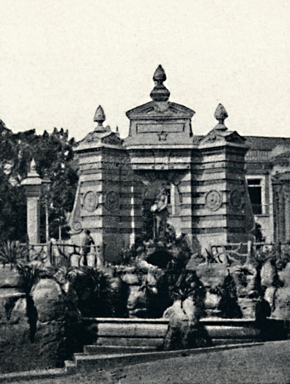 Springvand i paladshaven, 1895 af Paulo Kowalsky