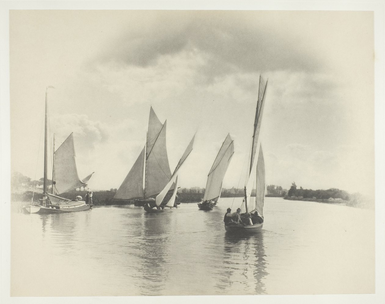 En sejlkamp ved Hørning af Peter Henry Emerson