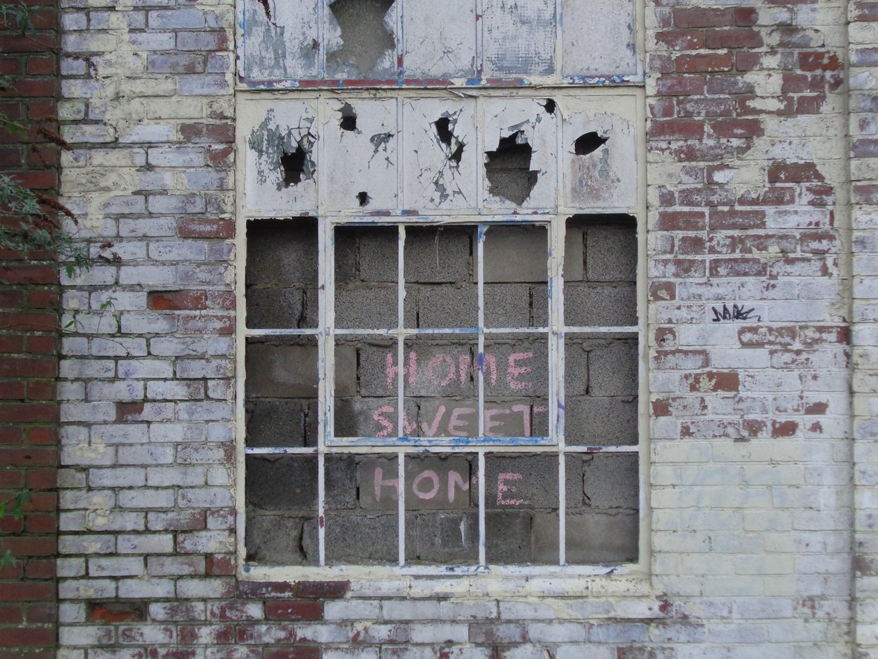 NEWCASTLE HOME-SWEET-HOME, 2016, (FOTOGRAFI) af Peter McClure