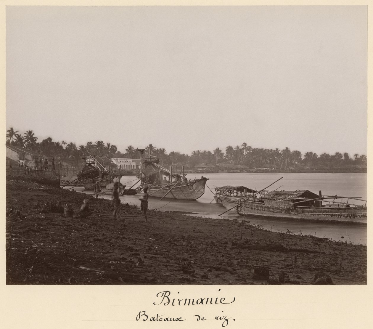 Både med ris på floden Thanlwin, Mupun-distriktet, Moulmein, Burma, slutningen af det 19. århundrede (albumenprint) af Philip Adolphe Klier