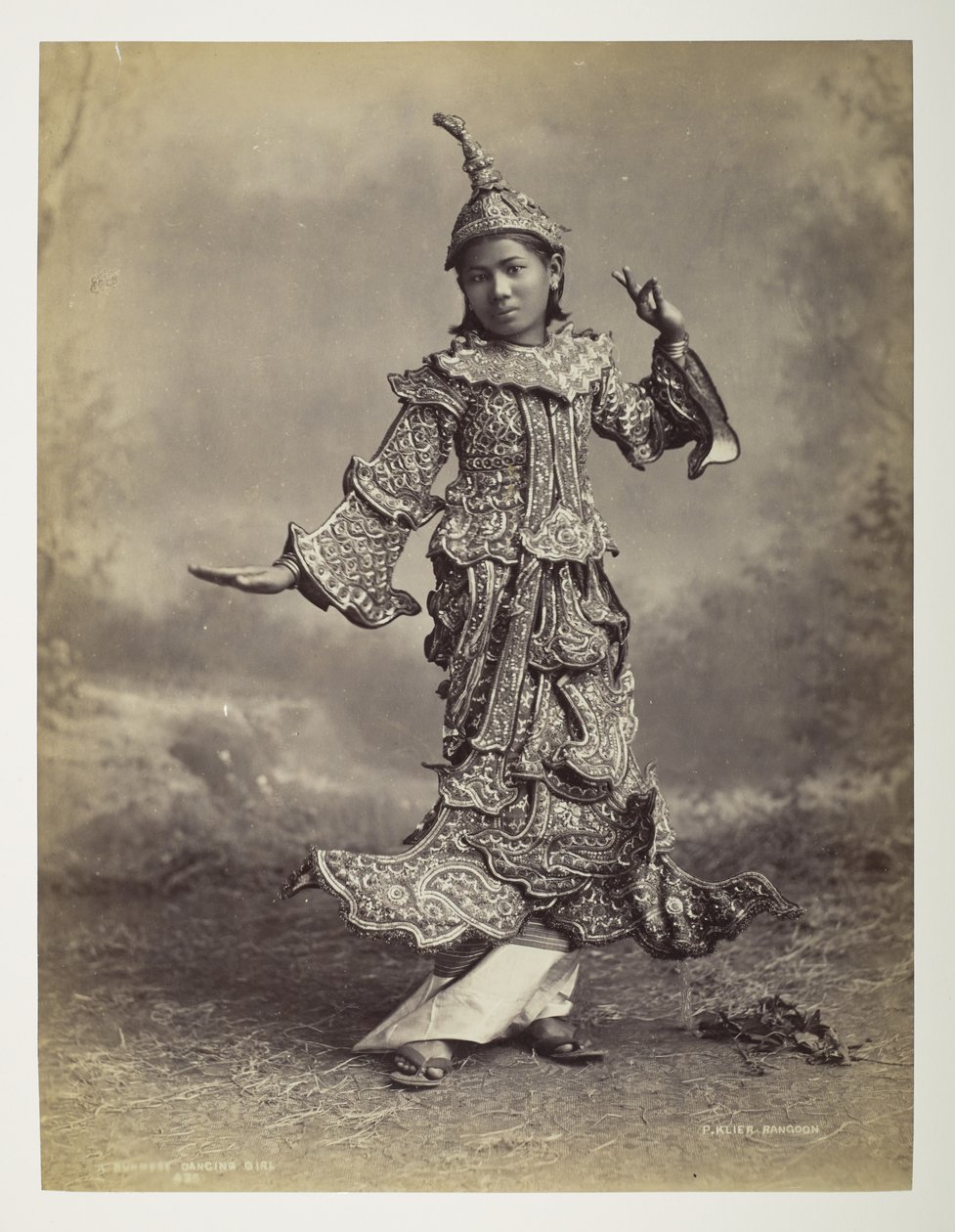Burmesisk dansepige, udsigt over Burma af Philip Adolphe Klier