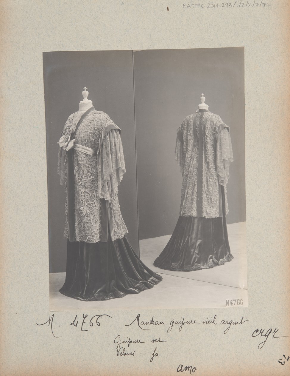 Albumside: House of Worth, Coat af Photographer French