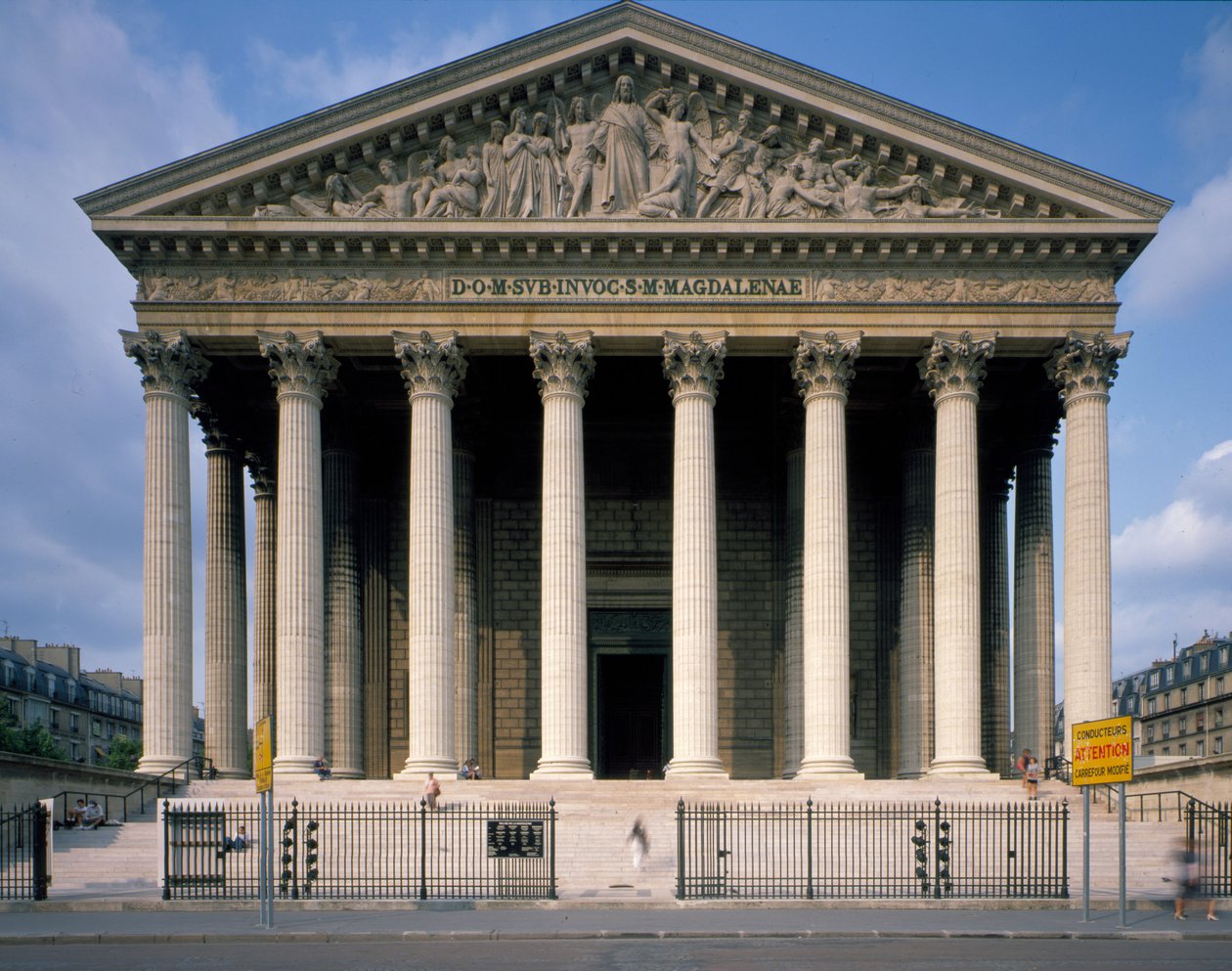 Madeleine-kirken i Paris. af Pierre Alexandre Vignon