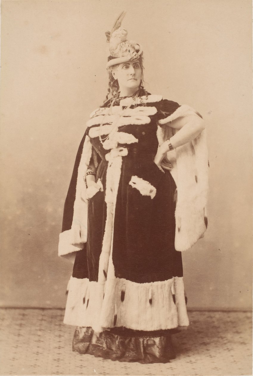 [La Comtesse in Ermine Cape], 1860