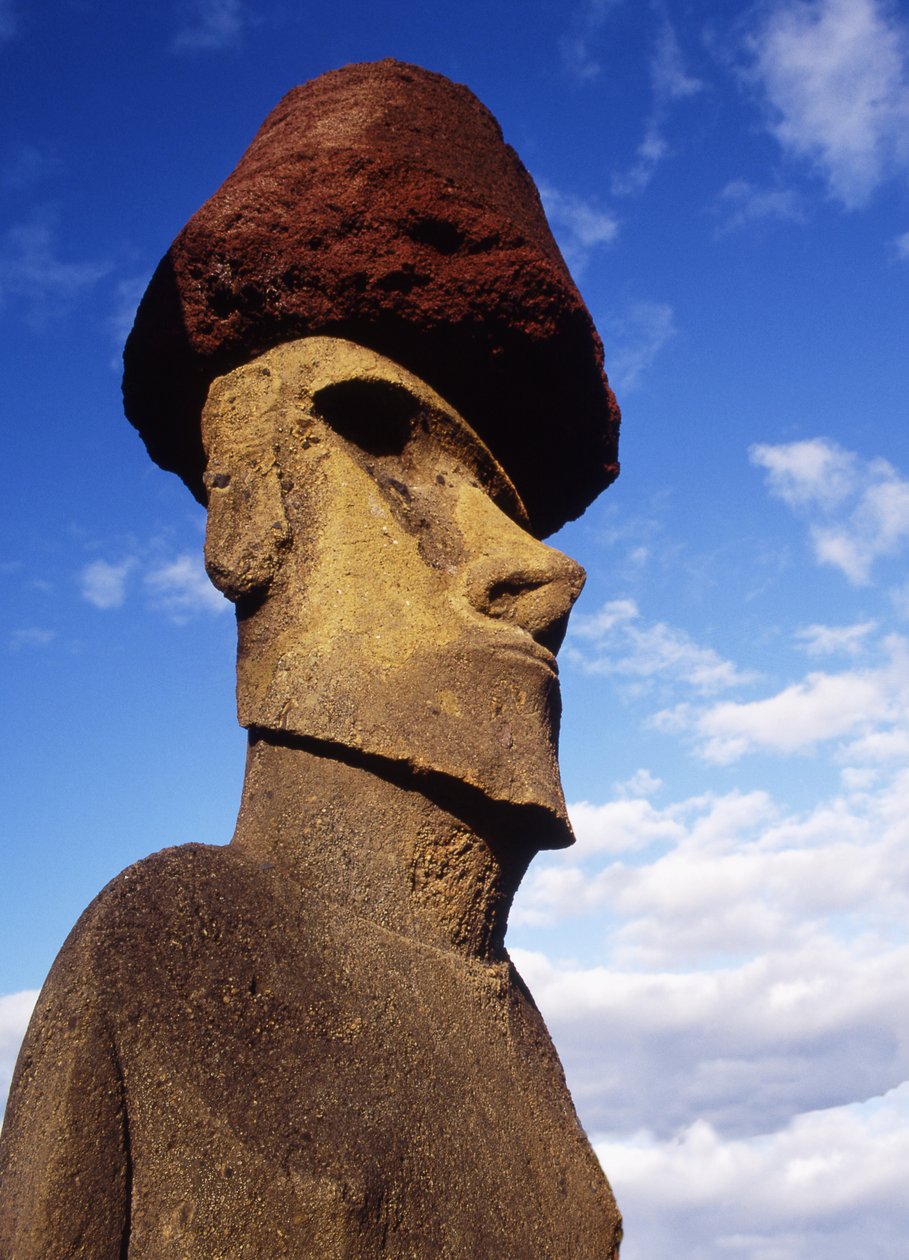 Monolitisk statue på Ahu Nau Nau ved Anakena Beach, Moai Culture, ca. 1000-1600 af Polynesian