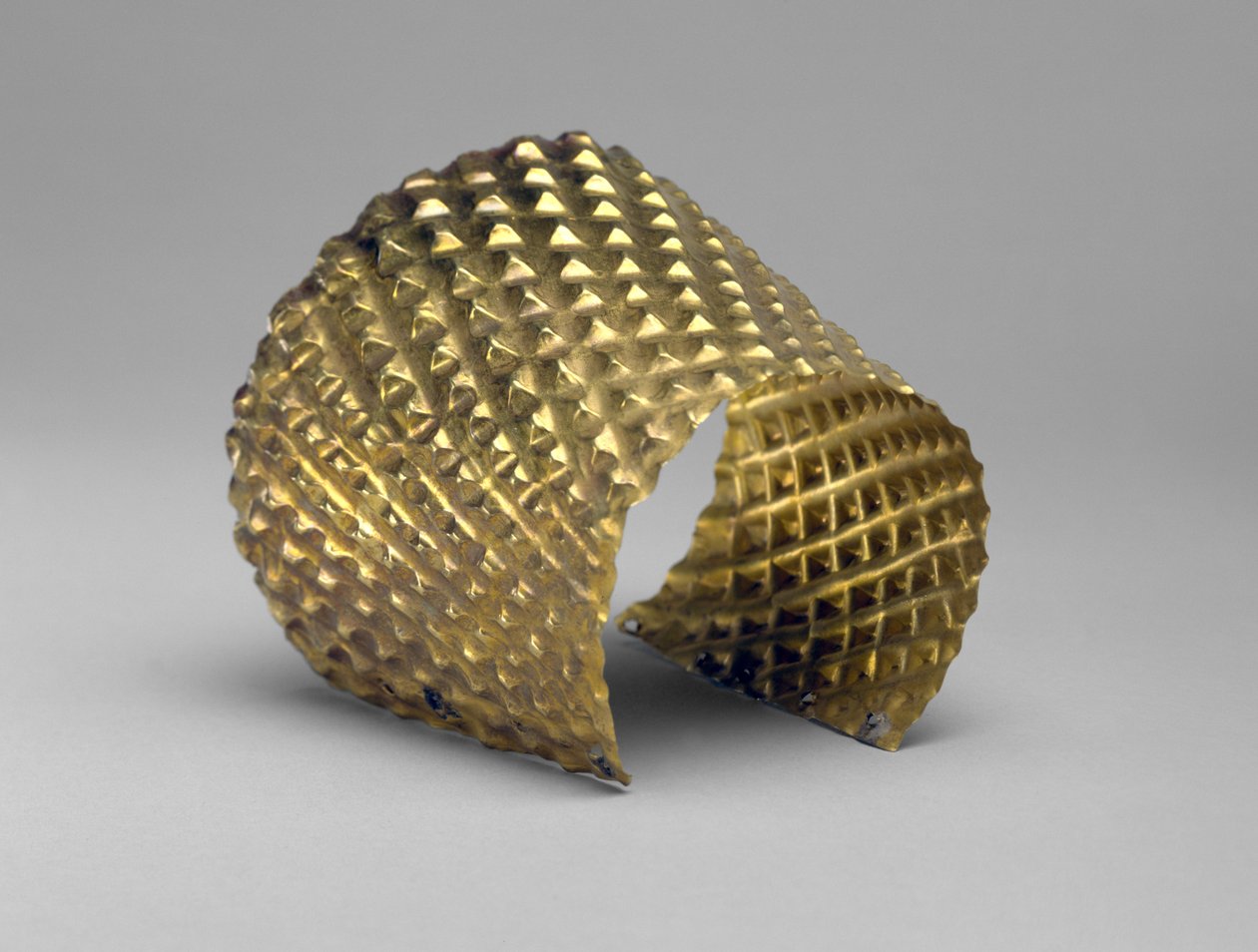 Armbind, ingen dato (guld) af Pre Columbian Pre Columbian