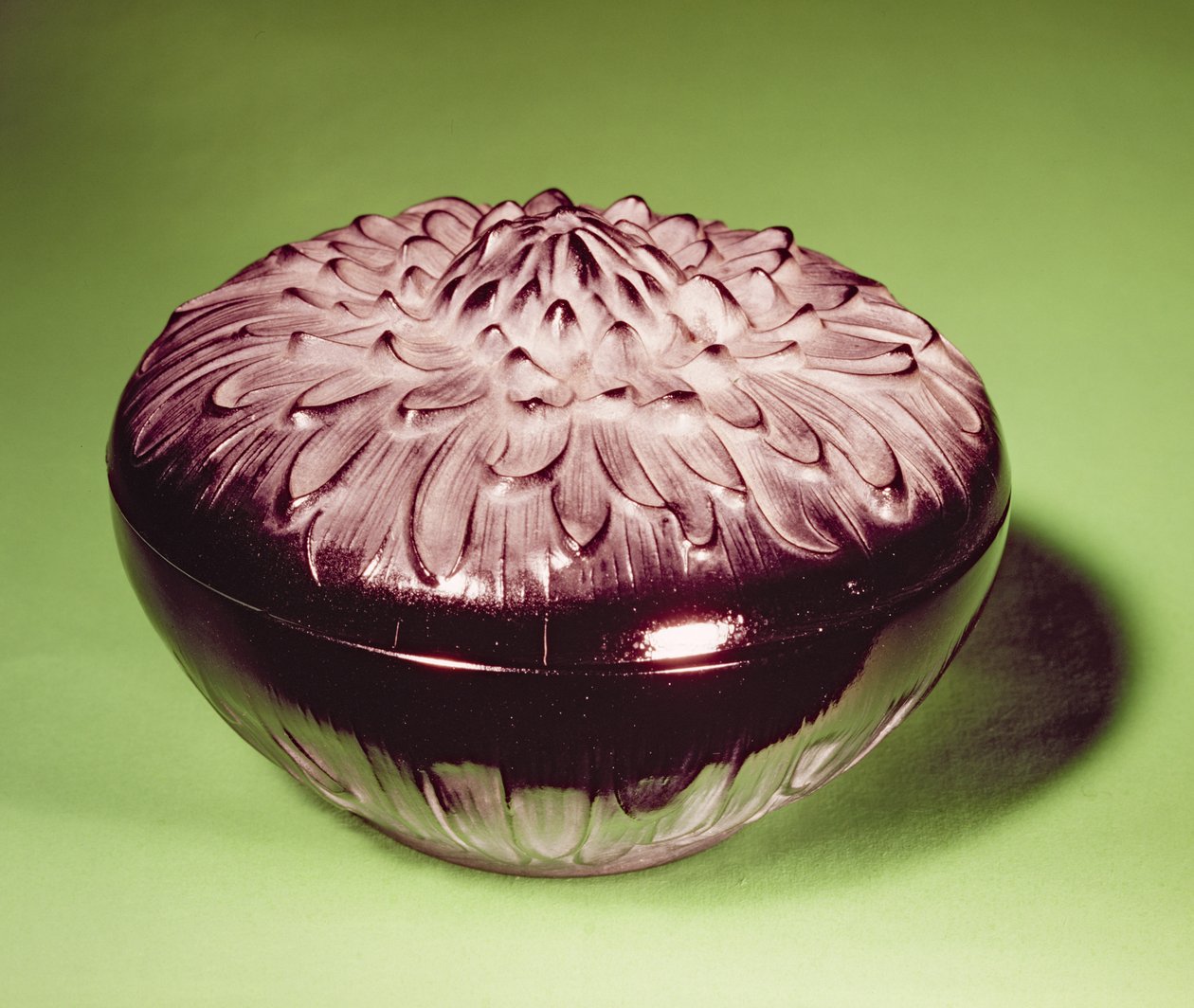 Sort glasæske, ca. 1902 (glas) af Rene Jules Lalique