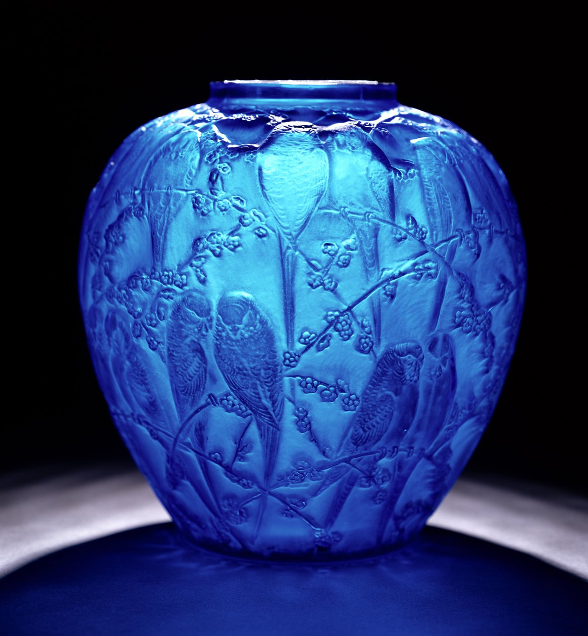 Perruches elektrisk blå vase (glas) af Rene Jules Lalique