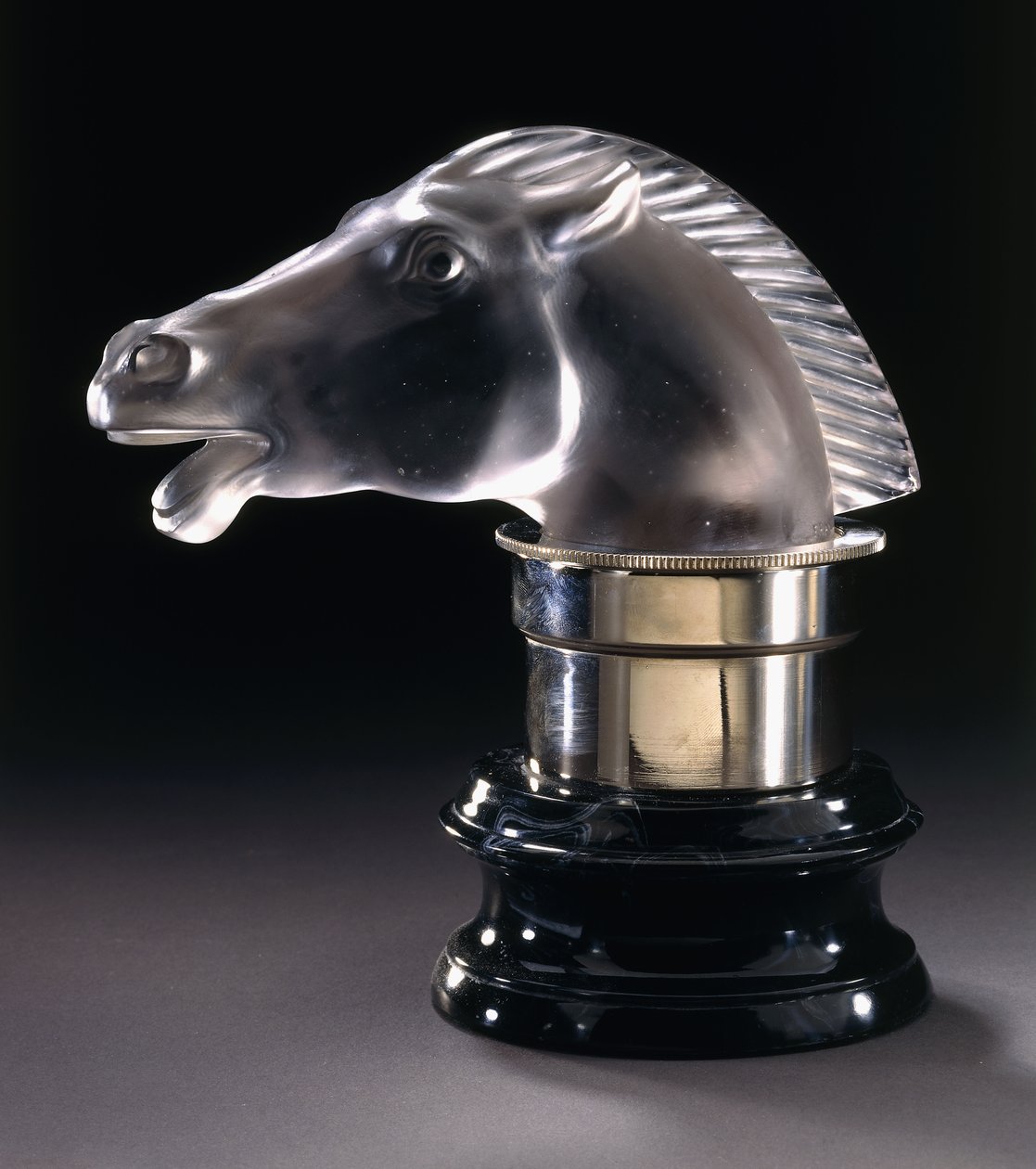 Epsom, ca. 1928 (klart matteret glas) af Rene Jules Lalique