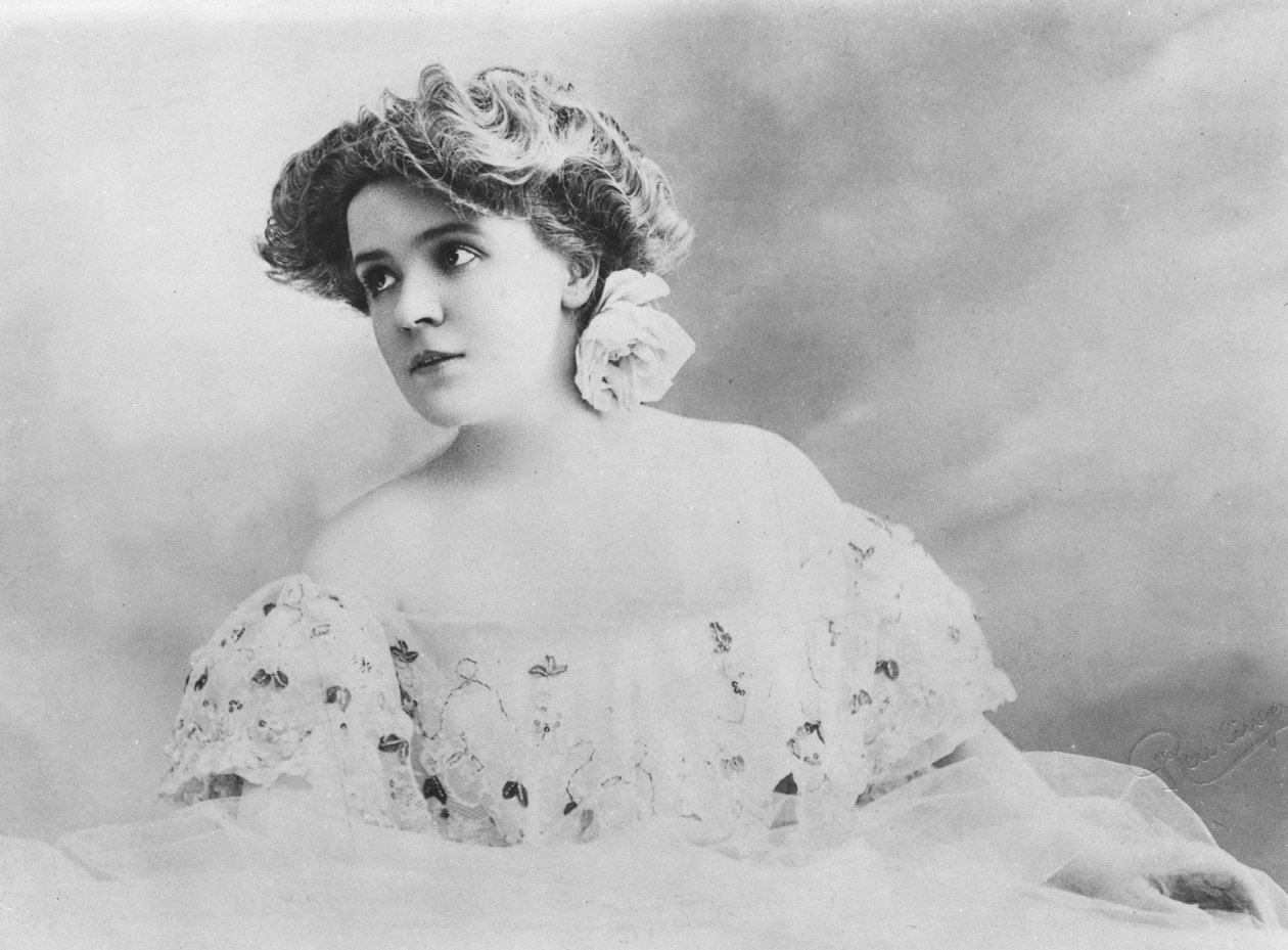 Portræt af Germaine Gallois af Reutlinger Studio