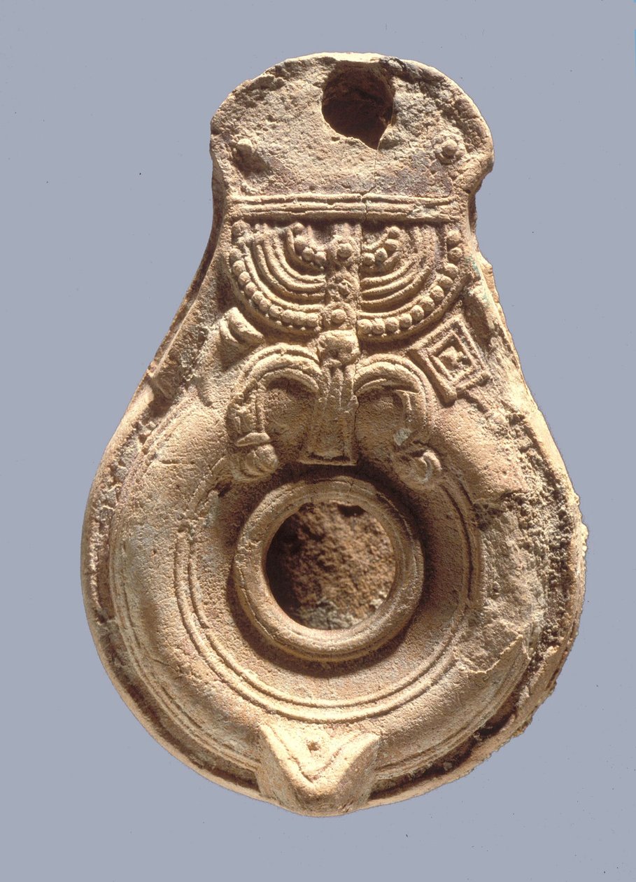 Olielampe dekoreret med jødiske symboler af Roman