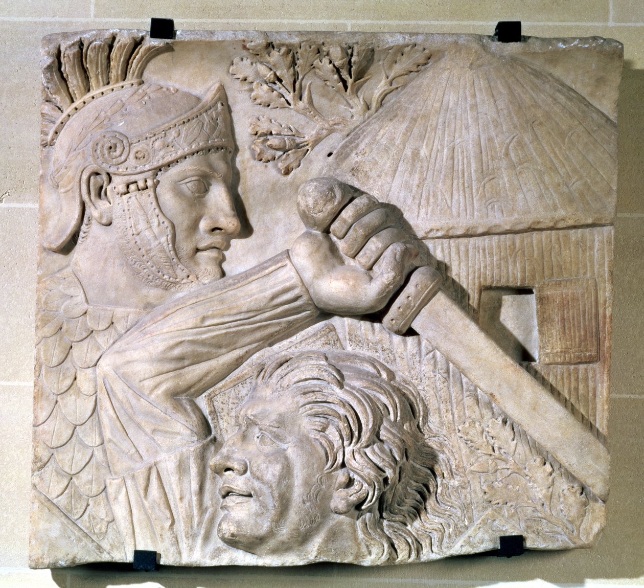 Relief, der viser en barbar i kamp mod en romersk legionær af Roman