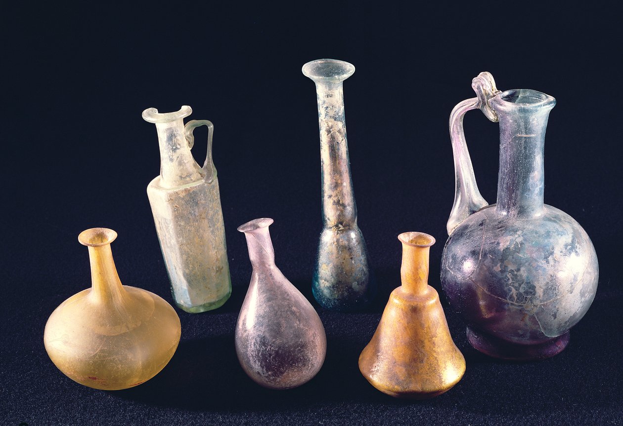 Seks vaser, fra Aquileia (glas) af Roman