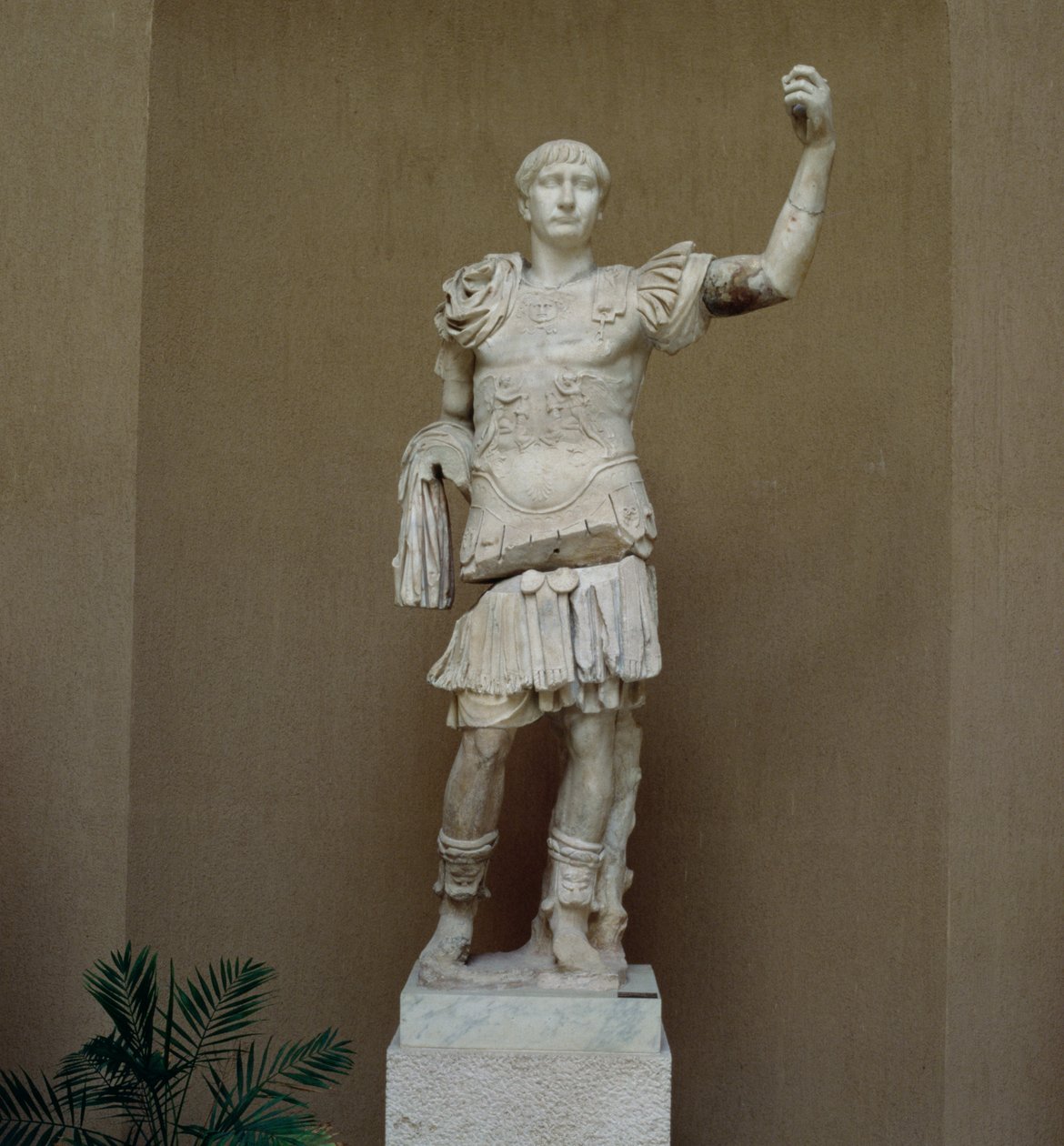 Statue af kejser Trajan (53-117 e.Kr.) (marmor) af Roman