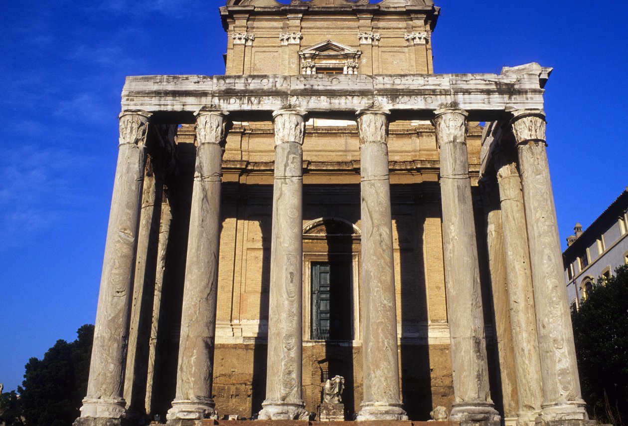 Antoninus og Faustinas tempel, indviet 141 e.Kr af Roman