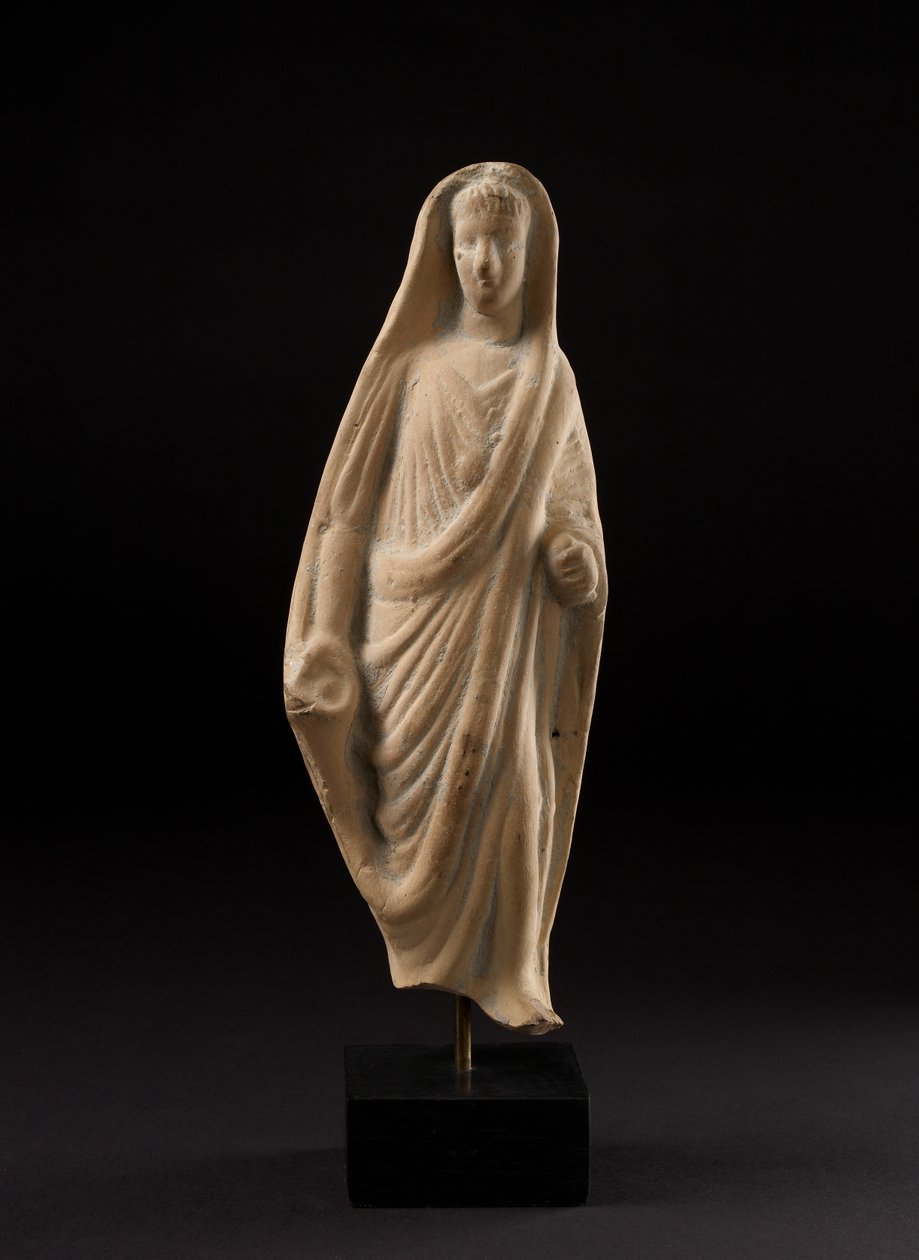 Terracotta statuette af en from romer, der tilslører sit hoved med sin toga (terracotta) af Roman