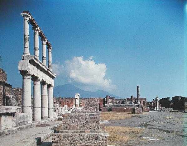 Forumets portik og Jupiters tempel af Roman