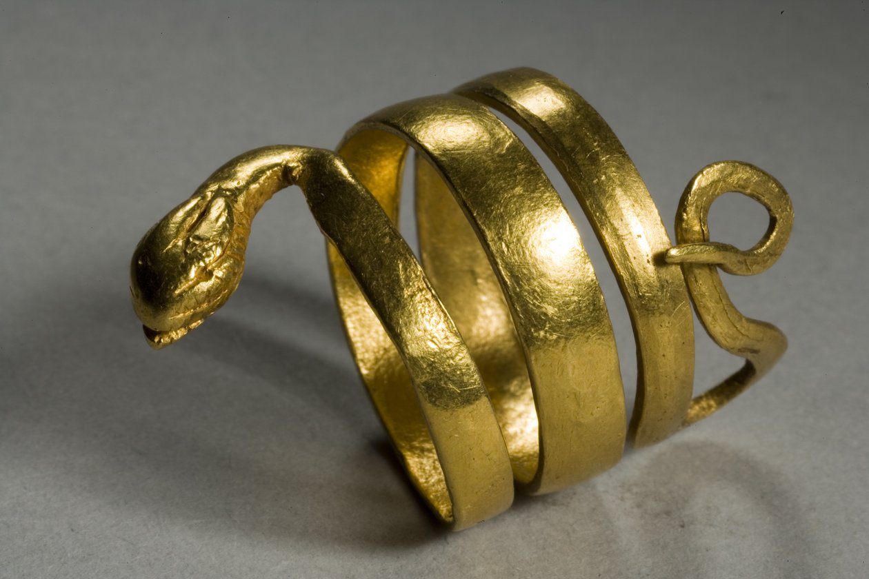 Slangering, ca. 1. århundrede f.Kr. (guld) af Roman Period Egyptian