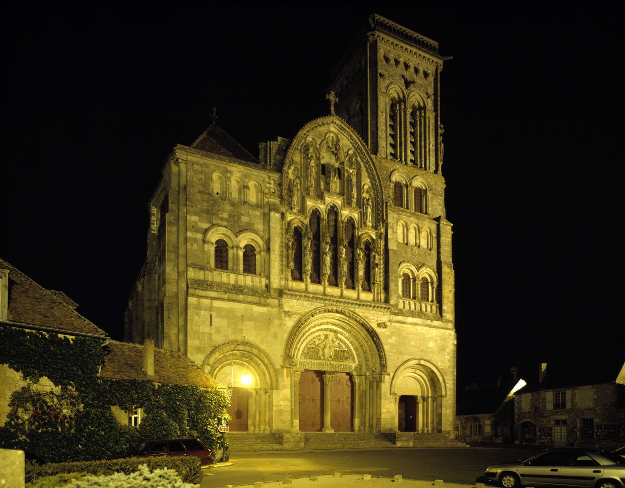 Katedralen i Vezelay (Yonne 89). af Romanesque