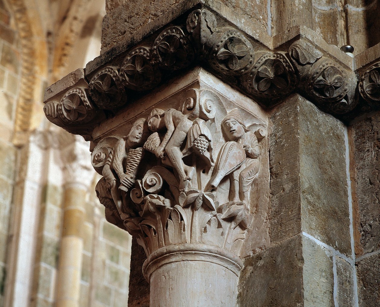 Repræsentation af vindene (udskåret hovedstad) af Romanesque