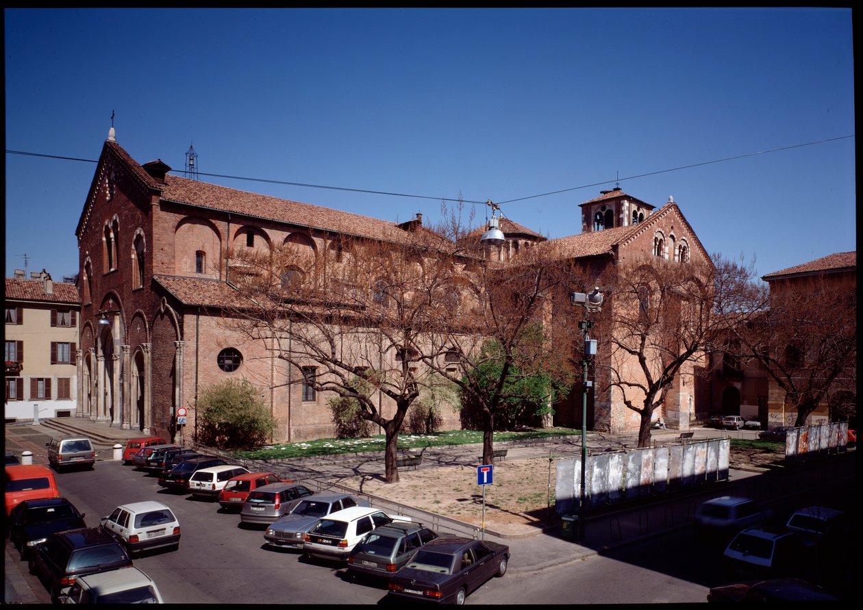 Udsigt over basilikaen af Romanesque