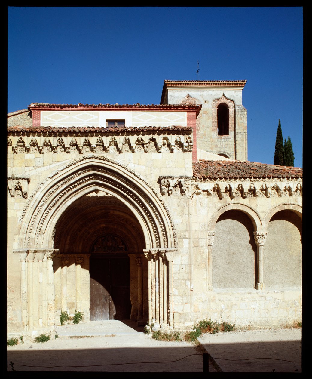 Udsigt over kirken af Romanesque
