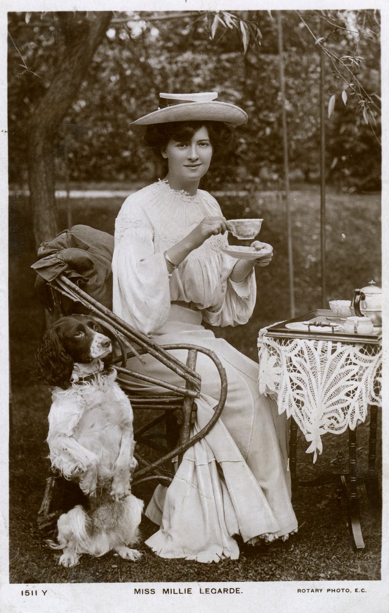 Millie Legarde, engelsk skuespillerinde, c1906. af Rotary Photo
