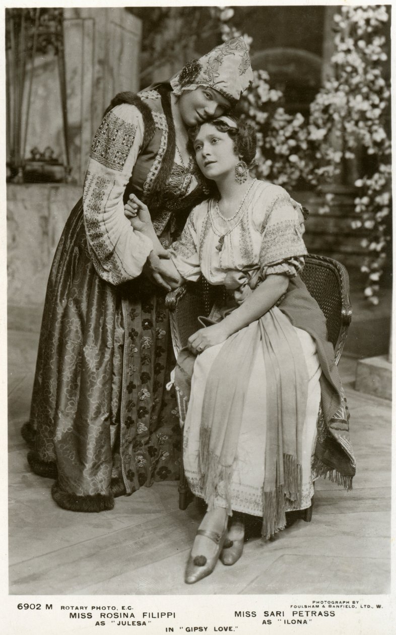 Rosina Filippi og Sari Petrass, skuespillerinder, c1912. af Rotary Photo