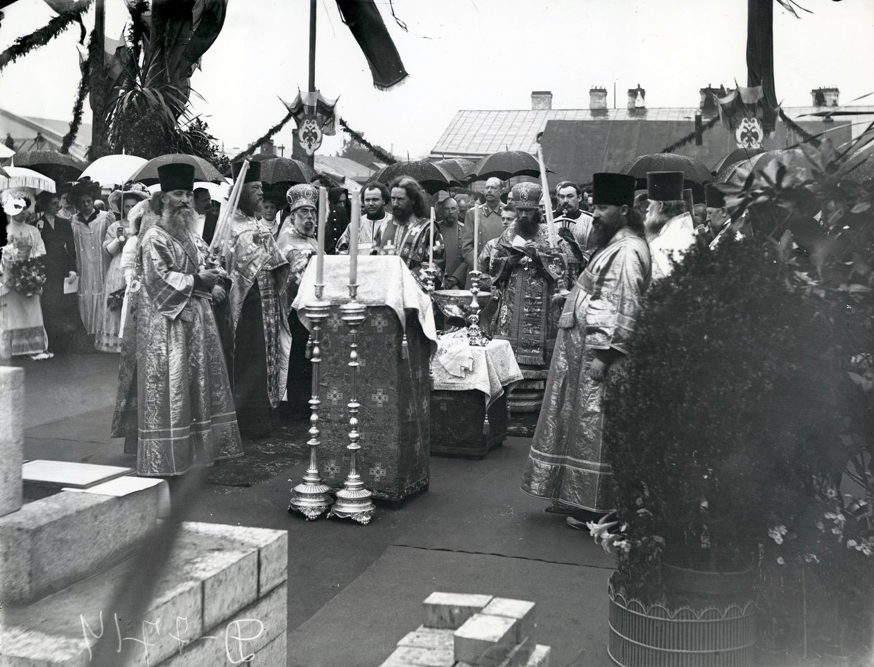 En molebin i St. Petersborg, begyndelsen af 1900-tallet af Russian Photographer