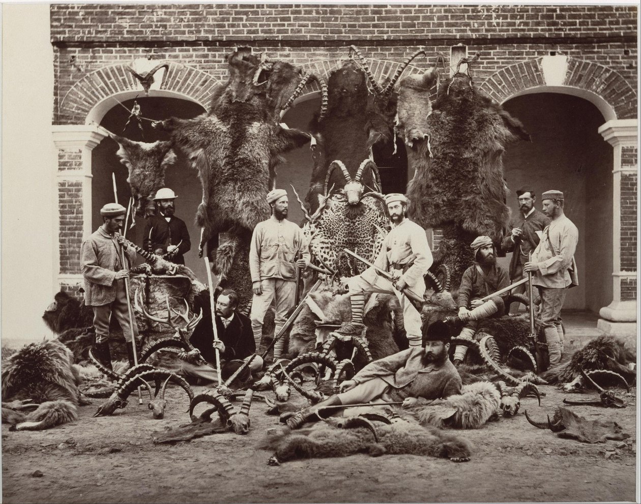 Jægere og trofæer, Indien af Samuel Bourne