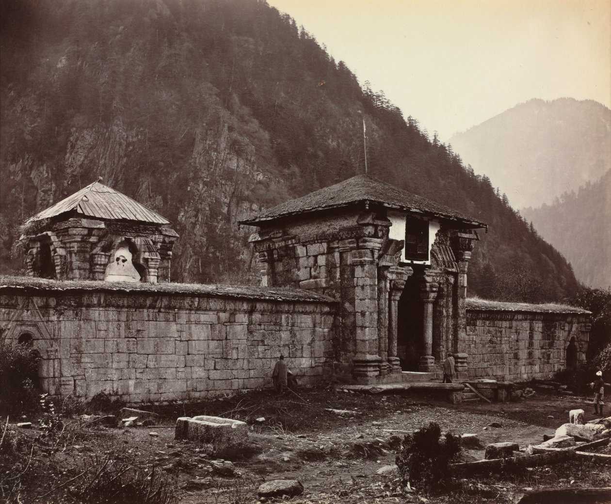 Templet i Naveshera, Kashmir, Indien, 1864. af Samuel Bourne