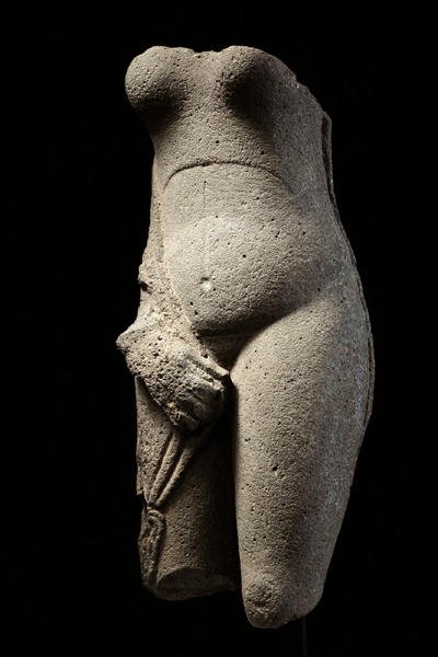 Torso af Venus (basalt) af School Syrian