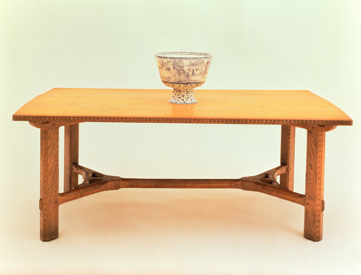 Spisebord designet og lavet af Sidney Barnsley (1865-1926), 1923-4 (eg) af Sidney Barnsley