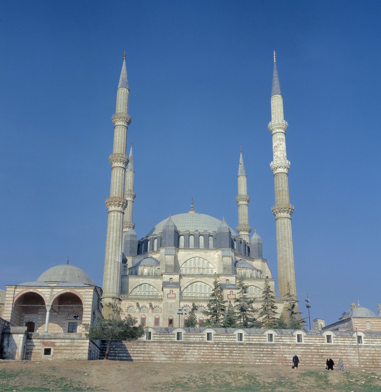 Udsigt over moskeen, osmannisk, bygget c.1569-75 af Sinan