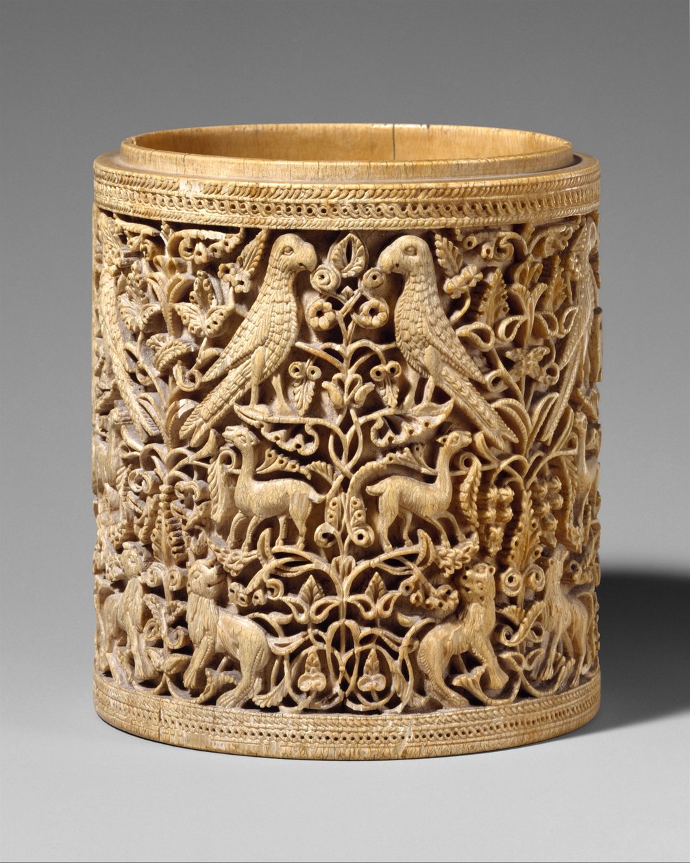 Pyxis, ca. 950-75 (elfenben) af Spanish School
