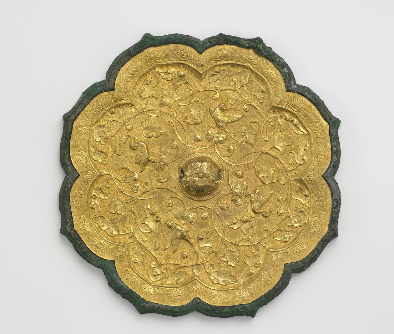 Spejl (bronze og guld) af Tang Dynasty Chinese School