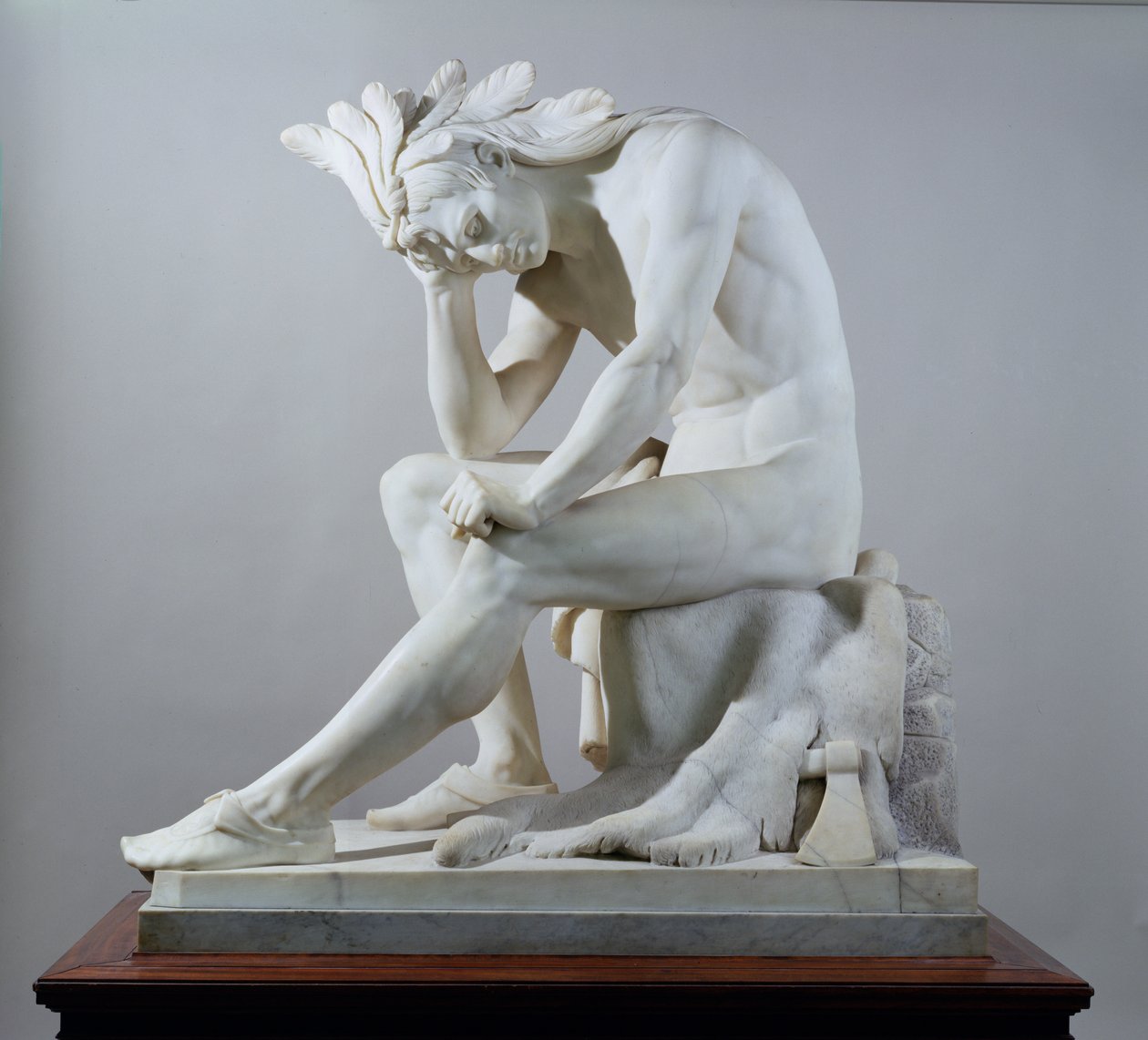 The Indian: The Dying Chief Contemplating the Progress of Civilization, 1856 (marmor og træ) af Thomas Crawford