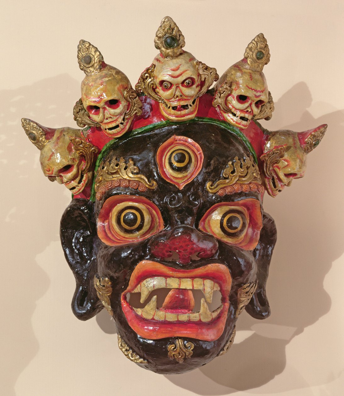 Mahakala dansemaske (malet træ) af Tibetan School