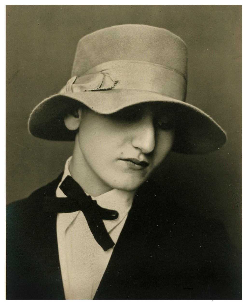 Portræt af Anita Brenner, ca. 1925 af Tina Modotti