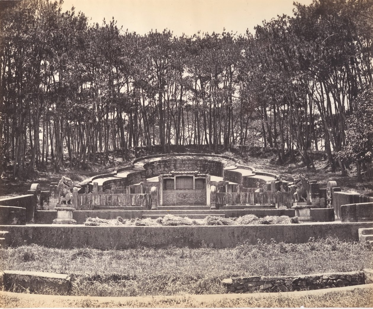 Mandaringrav ved Foochow, ca. 1869. af Tung Hing.