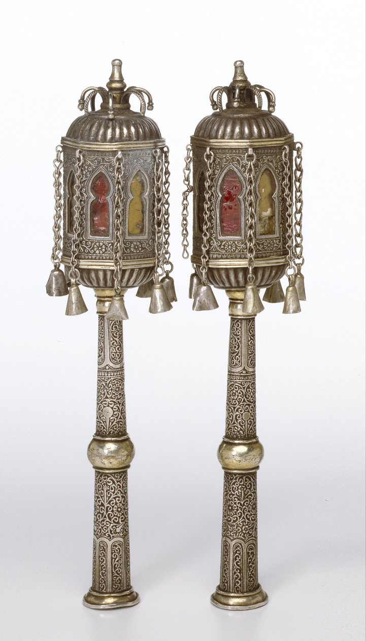 Torah finials (tappuhim) med hesteskoformede vinduer af Unbekannt Unbekannt