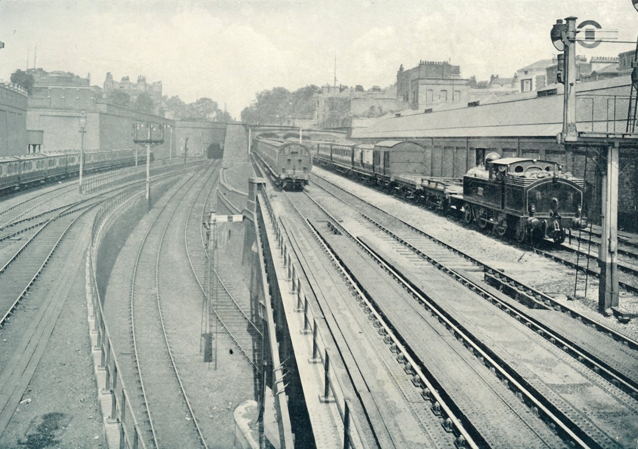 Et travlt sted, 1922. af Unbekannt
