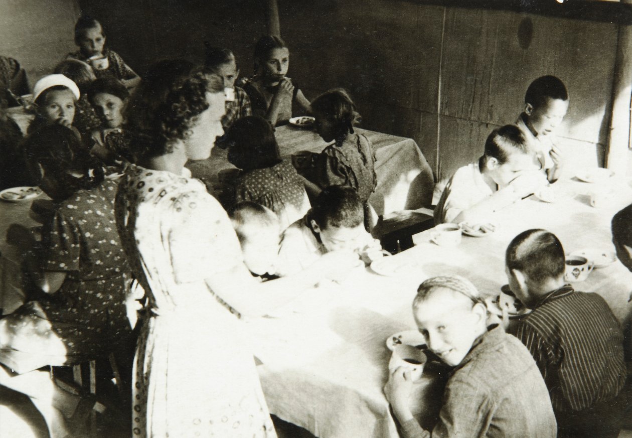 En Young Pioneers lejrkantine, USSR, 1930