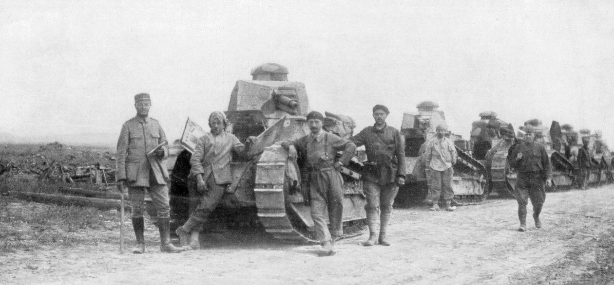 En gruppe lette kampvogne, Soissons, Frankrig, 1918 af Unbekannt