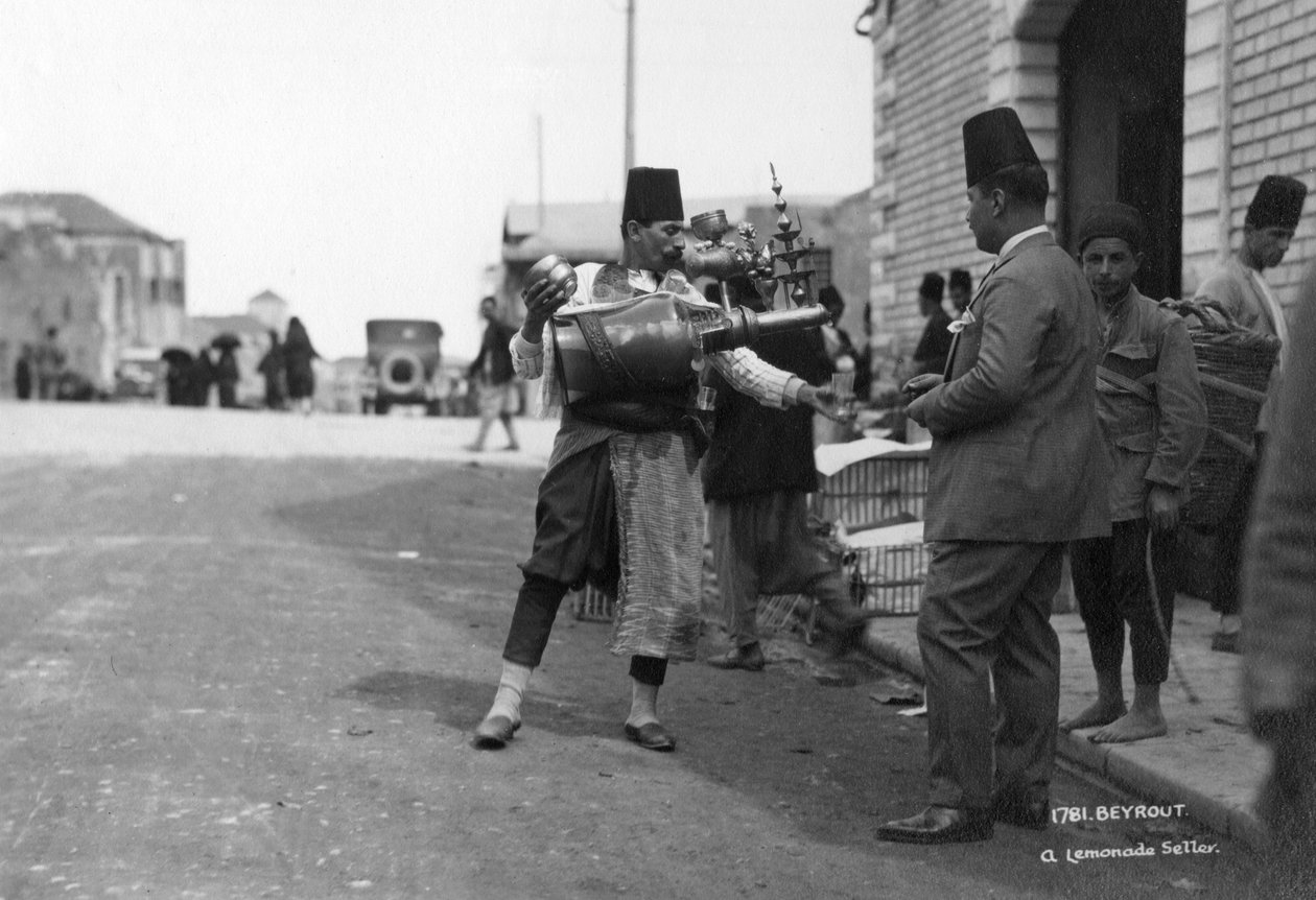 En limonadesælger, Beirut, Libanon, c1920