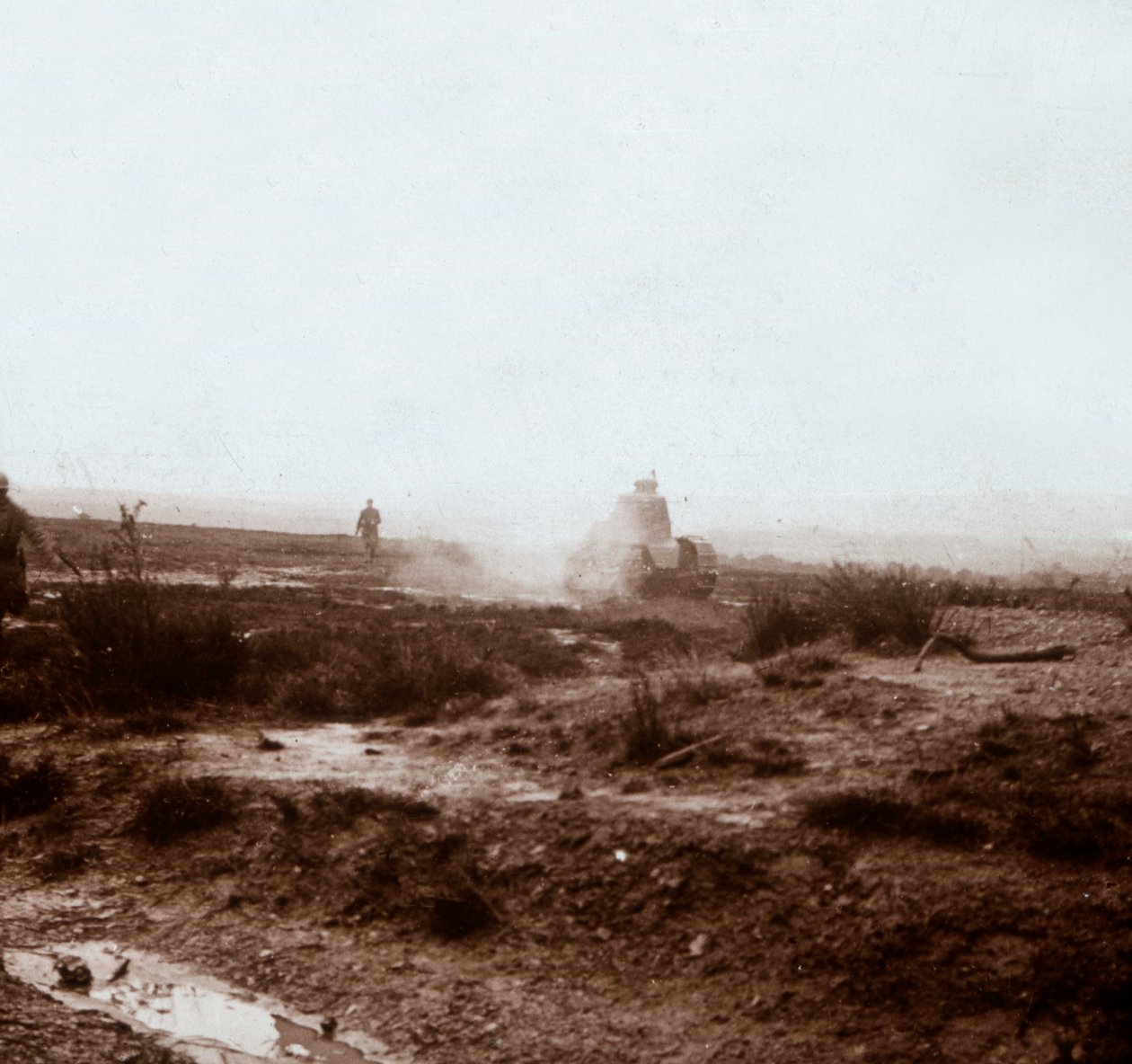 Fremrykning med kampvogne, c1914-c1918 af Unbekannt