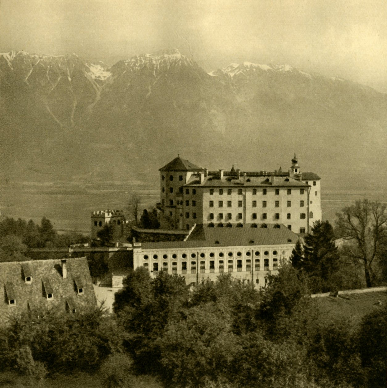 Ambras Slot, Innsbruck, Tyrol, Østrig, c1935. af Unbekannt
