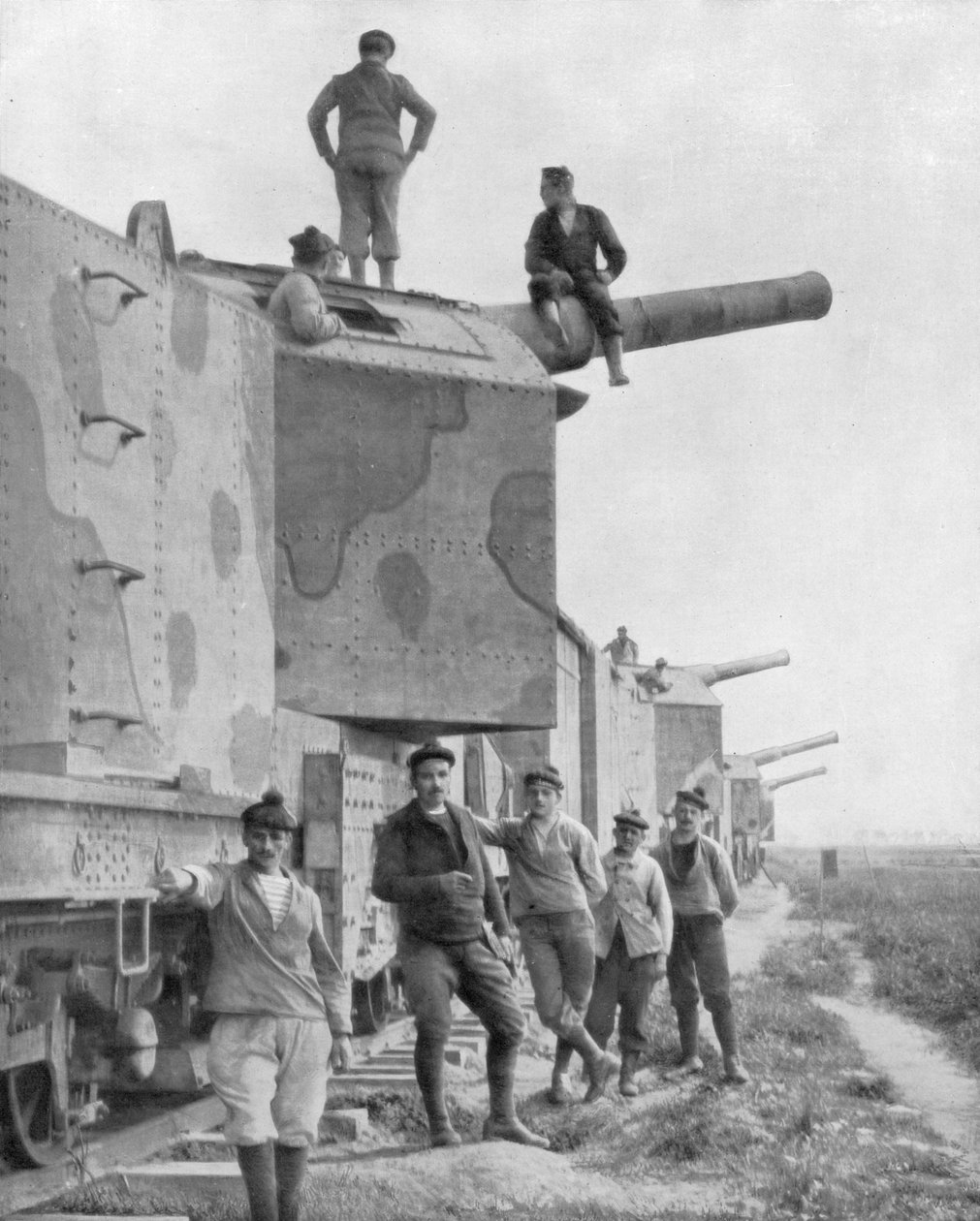 Et pansret togbatteri, 1918 af Unbekannt