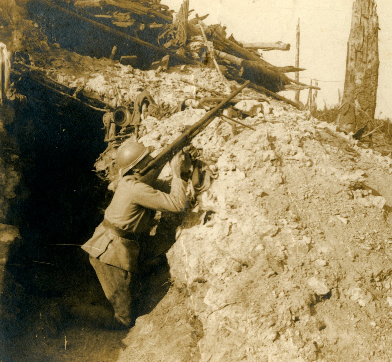 Luftværnsskydning med maskingevær, c1914-c1918 af Unbekannt