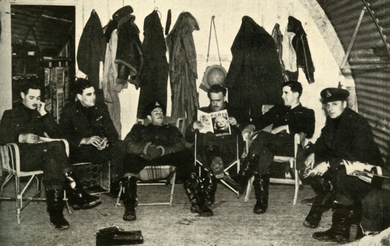 B Flight at Readiness, c1939-1940, 1941. af Unbekannt
